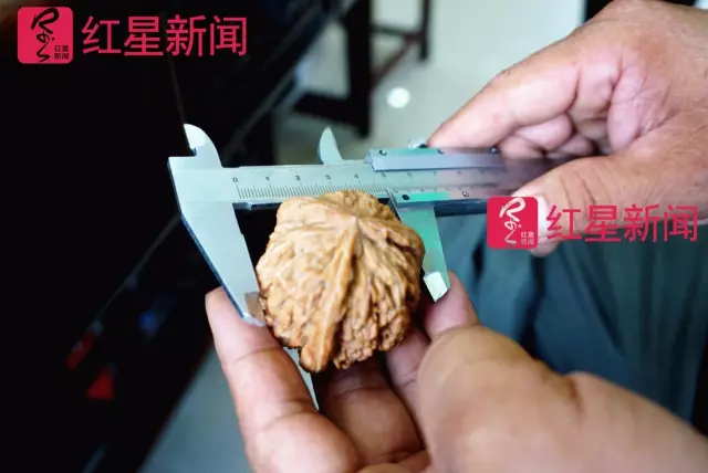 文玩核桃遇冷由幾萬一對降到5元沒人要？商戶否認