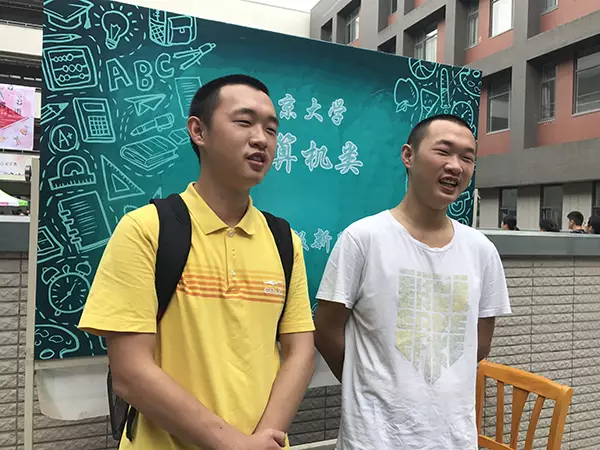 雙胞胎兄弟陳于勤、陳于思。