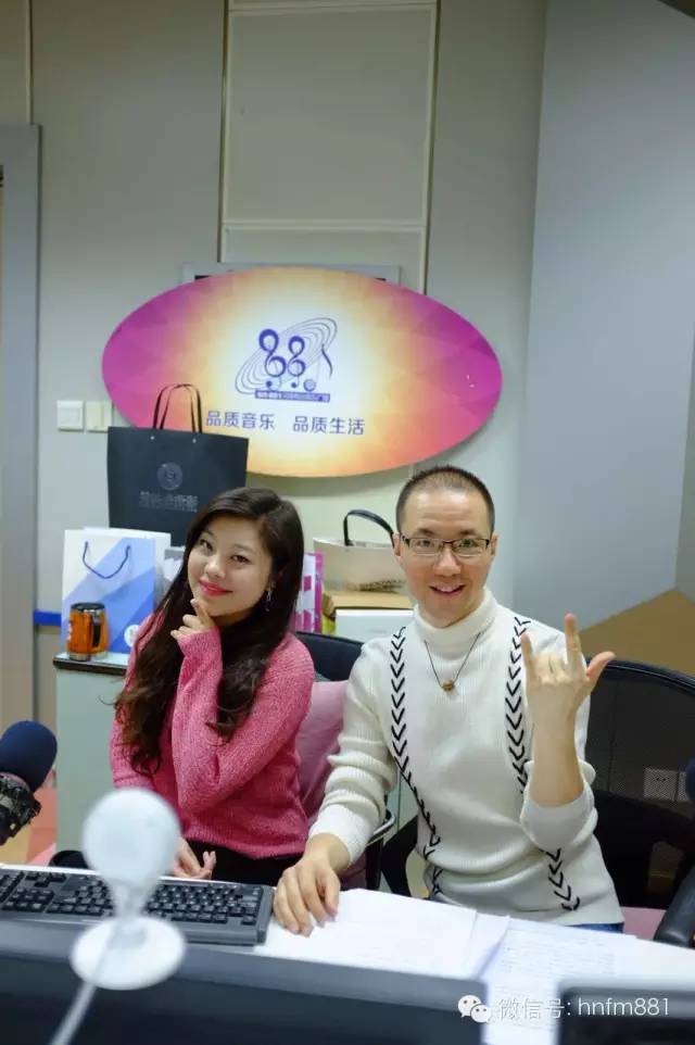 新聞先生凱文和新聞小姐李江也陪伴大家一同跨年！