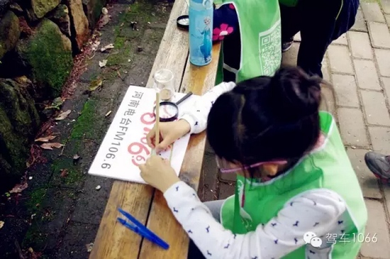 寶貝，爸爸媽媽一直在身后看你認真完成任務！我的女兒棒棒噠！