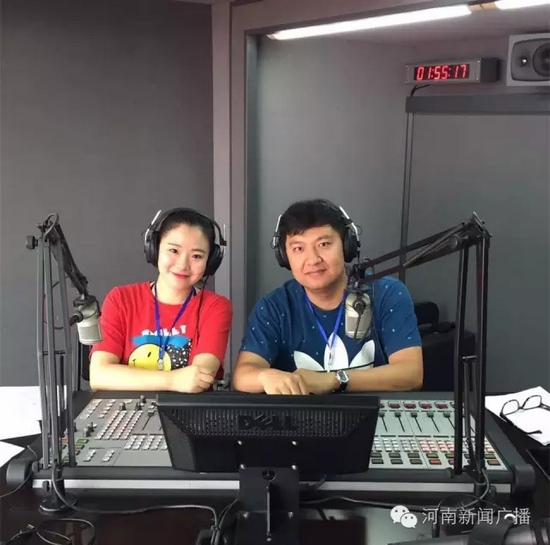 河南新聞廣播主持人趙凱、田羽全程現(xiàn)場直播