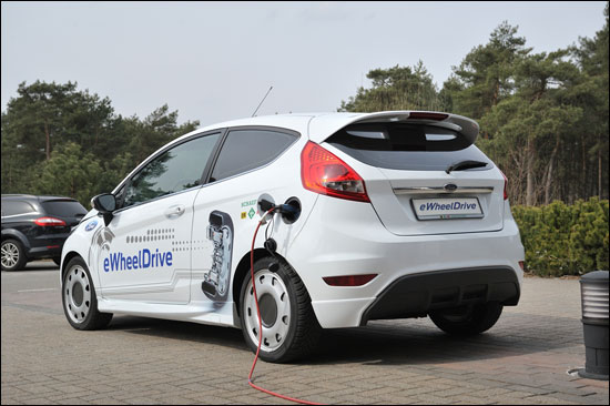 福特正開(kāi)發(fā)eWheelDrive輪轂電機(jī)驅(qū)動(dòng)技術(shù)