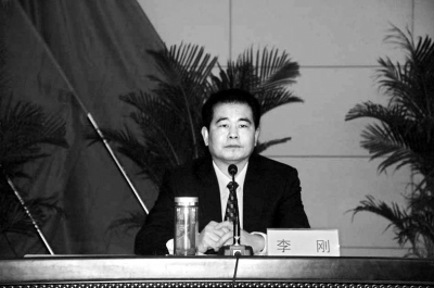 濮陽市委常委、市委政法委書記李剛