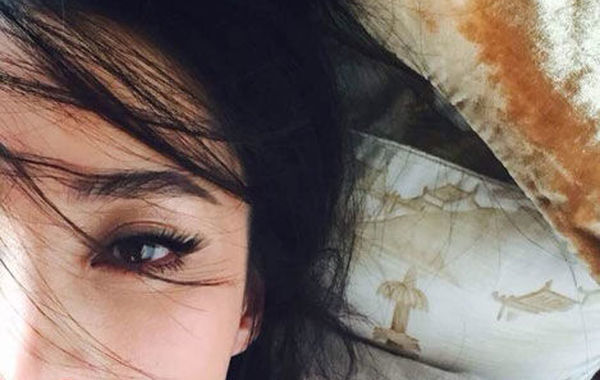 蔣勤勤吊帶美照。