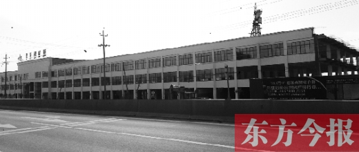 家居建材城已經封頂，可耿莊村的安置房還未見蹤影。