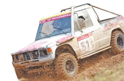 皮卡因既有轎車的舒適性，又有貨車的載貨能力，同時也具備較強的越野性能，深受廣大車友喜愛。