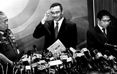 當(dāng)?shù)貢r間2014年3月12日，馬來西亞雪邦，馬來西亞交通部長希山慕丁出席新聞發(fā)布會。