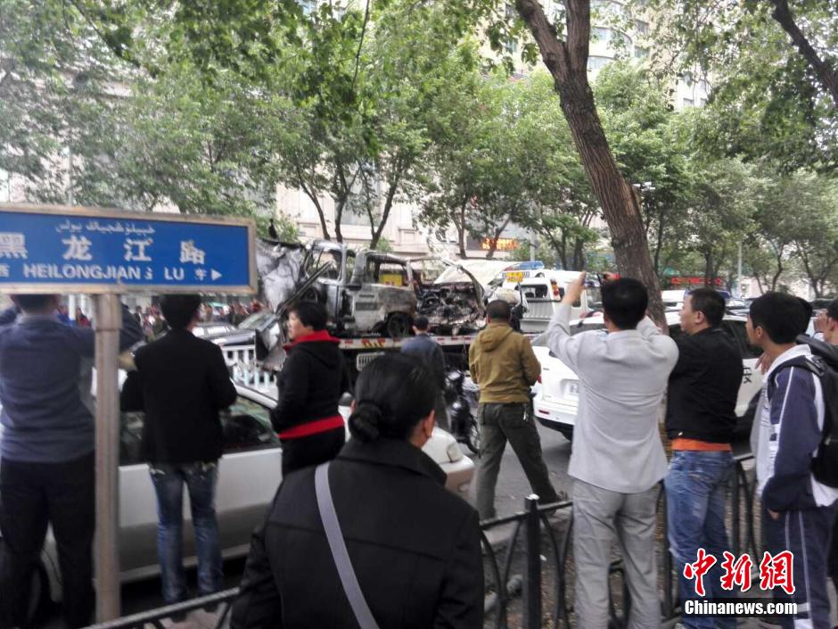 自治區(qū)和烏魯木齊市有關部門迅速處置，傷員已全部送往醫(yī)院救治。