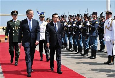 　6月19日，國(guó)務(wù)院總理李克強(qiáng)乘專機(jī)抵達(dá)雅典國(guó)際機(jī)場(chǎng)，開(kāi)始對(duì)希臘進(jìn)行正式訪問(wèn)。