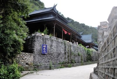 一處仿古“娛樂廳”位于山莊深處。