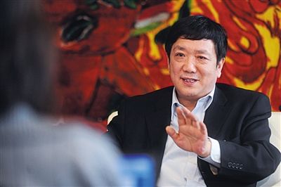 　政協(xié)委員、中國電力投資集團總經理陸啟洲稱，7800元是其每月基本工資。資料圖片/新京報記者 楊杰