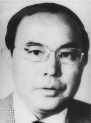 胡玉興 現(xiàn)年59歲，外逃前任山西省太原市住房制度改革辦公室主任，2002年7月逃往澳大利亞或新西蘭。