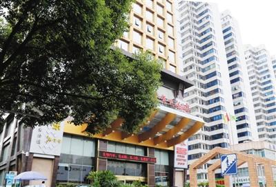 衡陽官員趙安民與之保持聯(lián)系，并邀約女子在這家酒店房間見面。