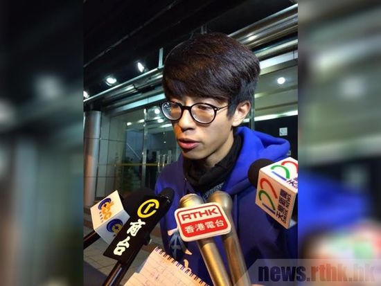黃臺仰因設(shè)想?yún)⑴c旺角暴亂被香港警方拘捕，被指涉嫌參與旺角暴動。