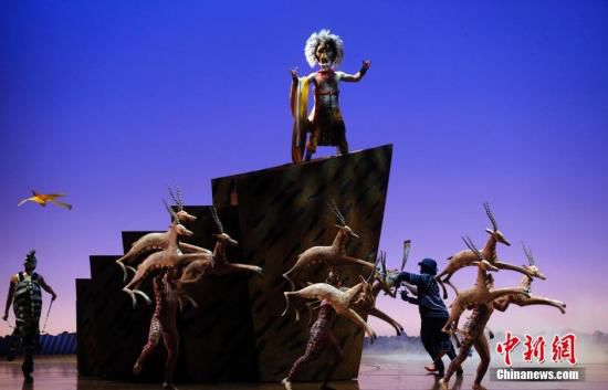 資料圖：6月14日晚，迪士尼經(jīng)典音樂(lè)劇《獅子王》中文版在上海舉行全球首演