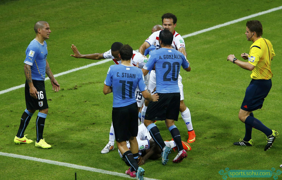 哥斯達(dá)黎加球員不滿(mǎn)