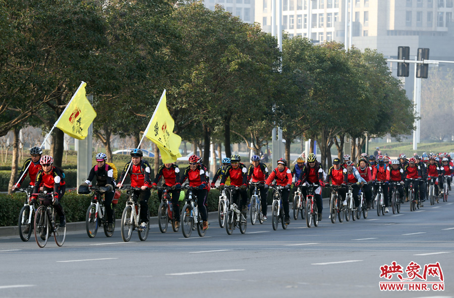 獻愛心、騎行天下，映象網(wǎng)騎行車友樂翻天