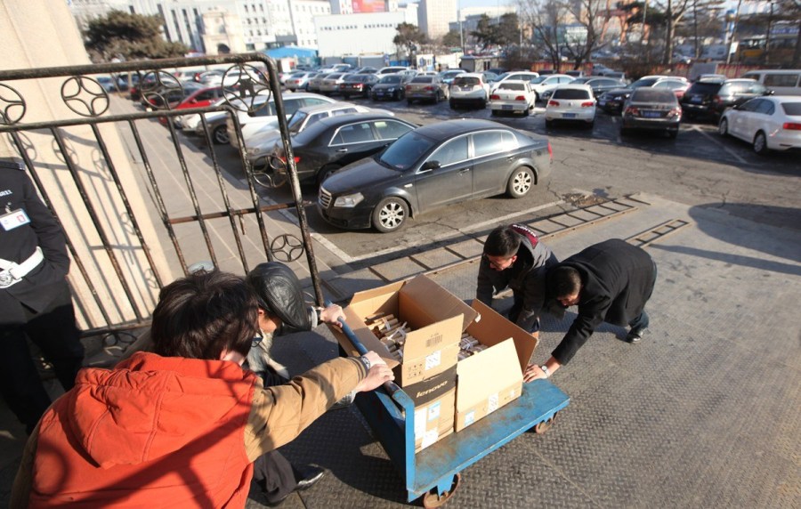 長(zhǎng)春男子欲存5萬元硬幣 遭多家銀行拒收
