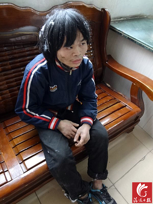 1997年16歲時(shí)被“杜某”以招工名義帶離家鄉(xiāng)關(guān)押干活至今。