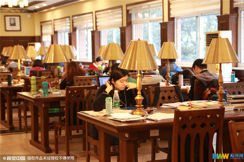 重慶大學(xué)改造翻新的“民國風(fēng)圖書館”走紅網(wǎng)絡(luò)，引得無數(shù)網(wǎng)友點(diǎn)贊