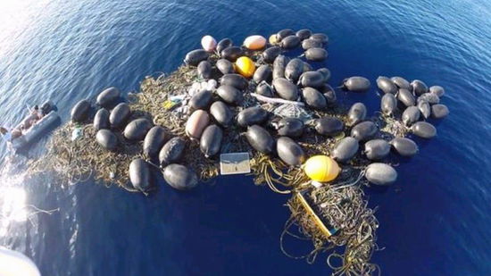 美國無人機發(fā)現(xiàn)海嘯垃圾形成永久性 塑料島嶼 (組圖)