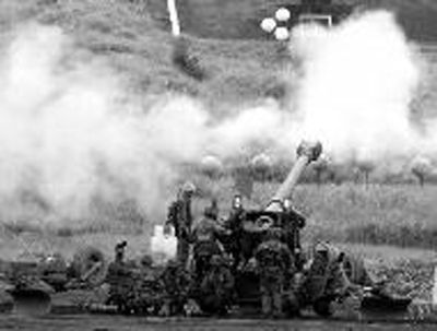 24日，日本陸上自衛(wèi)隊在進行演練