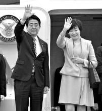 11月9日中午，日本首相安倍晉三攜夫人安倍昭惠乘坐日本政府專機(jī)來到北京，參加APEC北京峰會(huì)。安倍在啟程前再次對(duì)媒體強(qiáng)調(diào)了改善中日關(guān)系的意愿，稱“改善兩國(guó)關(guān)系的想法從來沒有改變過”。