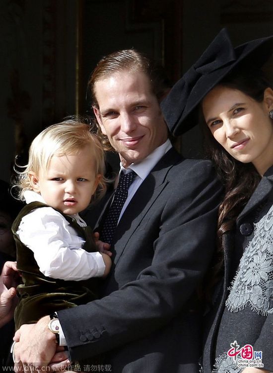 摩納哥1歲半小王子首次公開(kāi)亮相(圖)