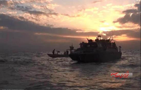 圖為被伊朗俘獲美軍艦艇。