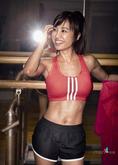 蔡依林 你的馬甲線“脫妝”了！