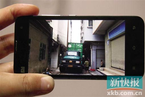 吳師傅的貨車被迫停留在現(xiàn)場(chǎng)幾天。