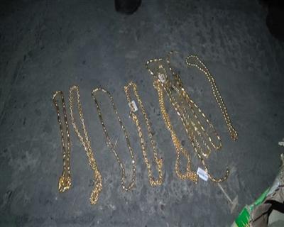 被搶金飾被警方起獲。