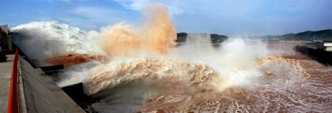 黃河小浪底觀瀑游客再創(chuàng)新高 超10萬(wàn)人次 黃河小浪底觀瀑游客再創(chuàng)新高 超10萬(wàn)人次