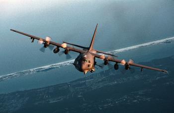 伊拉克接收3架美制運輸機 伊拉克接收3架美制運輸機