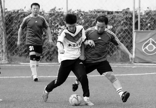 天行健隊(duì)在國家足球一級(jí)裁判、中超裁判于躍的帶領(lǐng)下，配合那是相當(dāng)默契