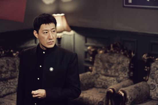 《絕密無(wú)間道》劇照 于震飾鄧凱 《絕密無(wú)間道》劇照 于震飾鄧凱