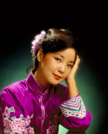 王菲鄧麗君隔空對(duì)唱《清平調(diào)》