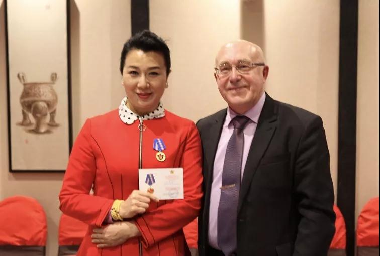 演出代表團團長、河南豫劇院黨委書記 汪荃珍