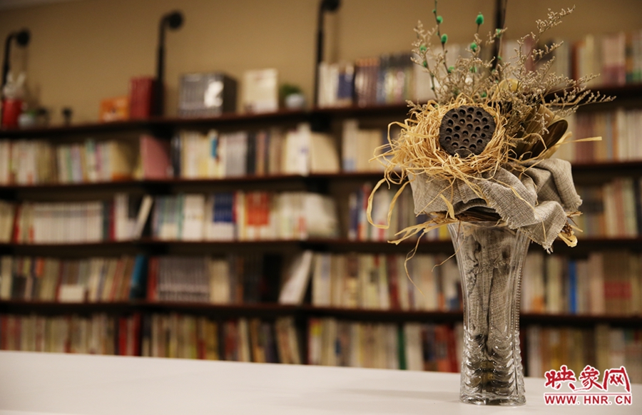 書店內(nèi)的裝飾。