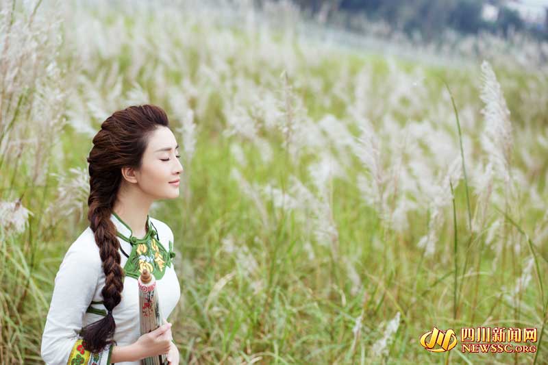 四川內(nèi)江“甜女”驚艷亮相 甜美如畫(huà)清純飄逸